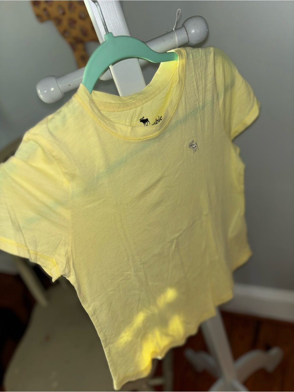 abercrombie kids 11/12  Pale Yellow Short Sleeve Tee